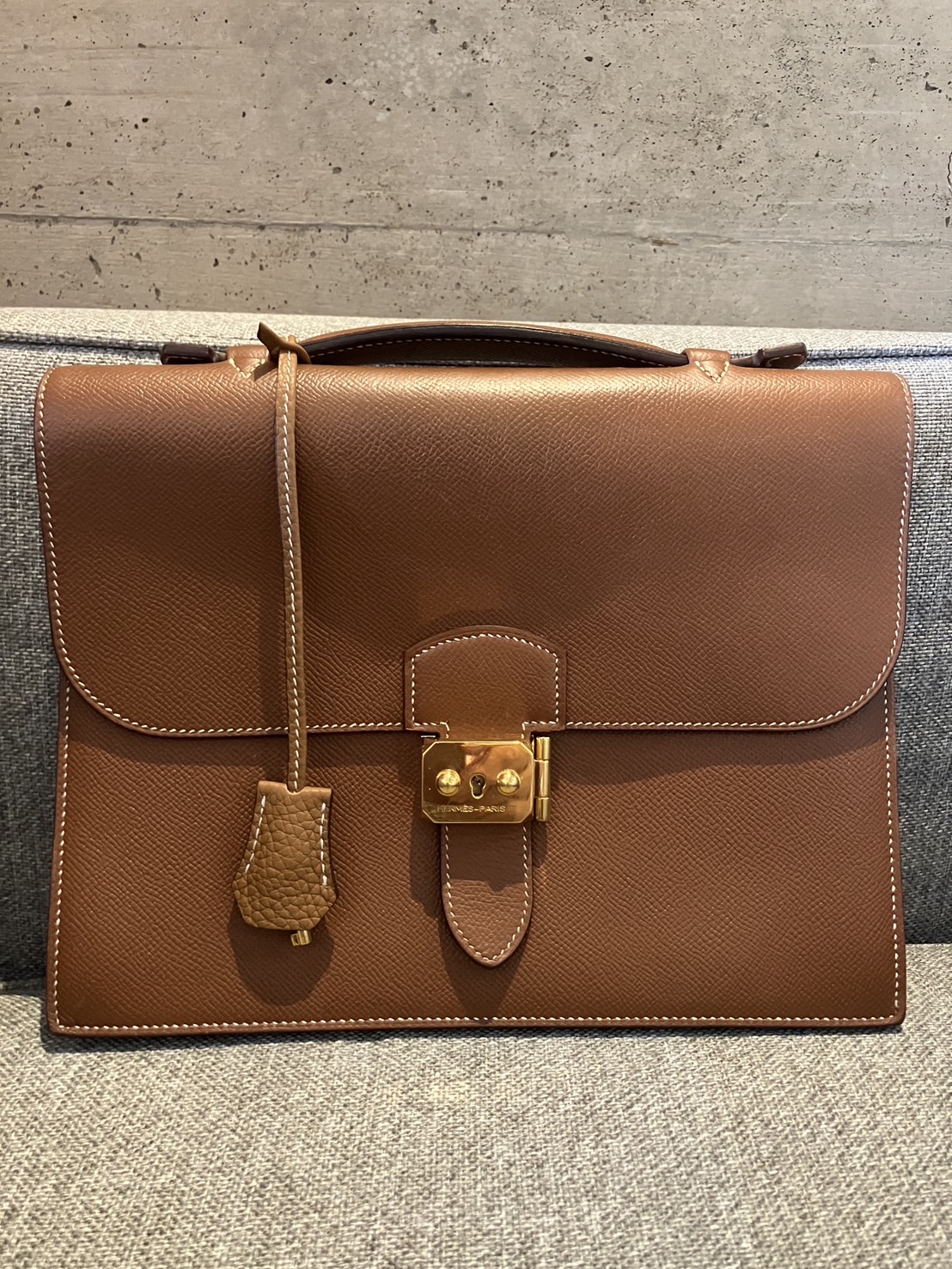 サックアデペッシュ２７ゴールド×ゴールド　金具　エプソン　ラニエールとクロシェット　トゴ素材